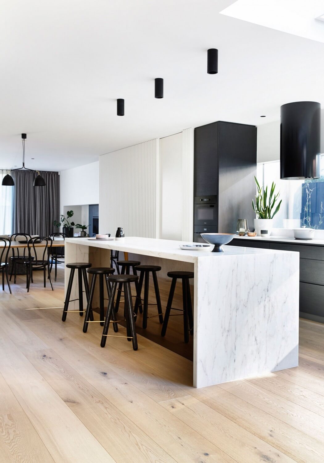 Una moderna e accogliente casa con tanta luce Designer:InForm Design