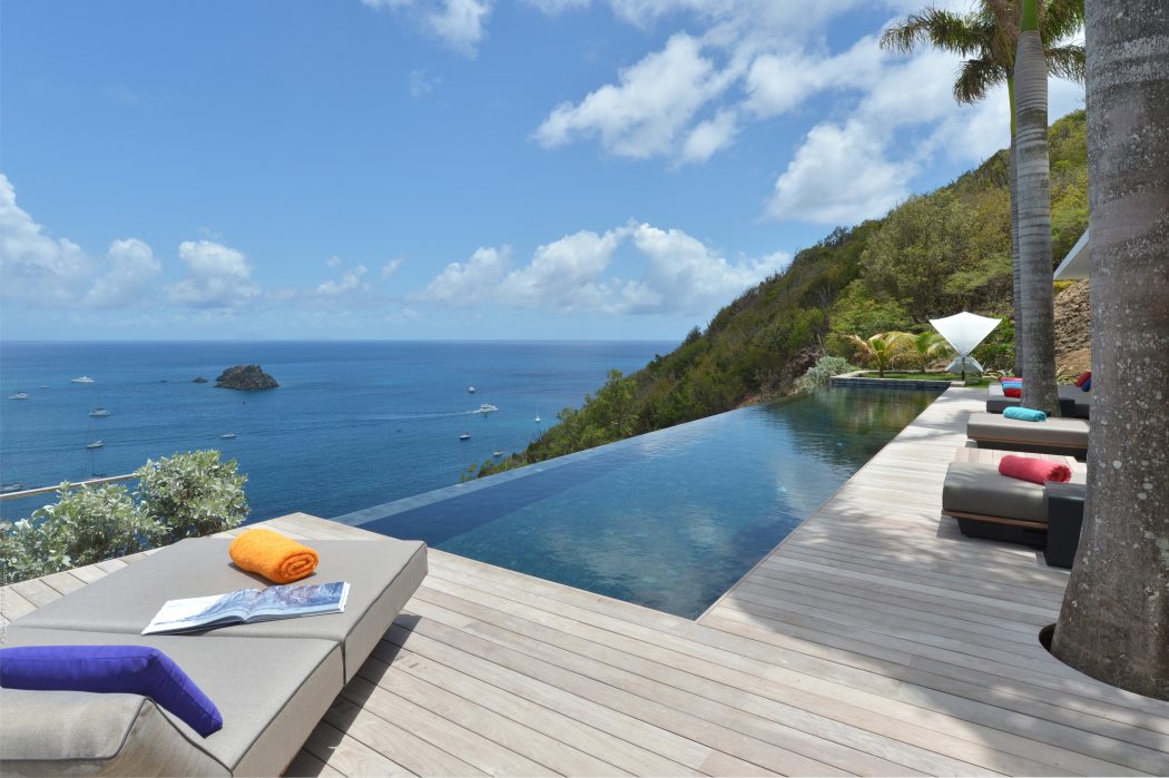Una villa caraibica con vista mozzafiato sul mare Designer:<a href="http://architectonik.fr/" target="_blank">Architectonik</a>