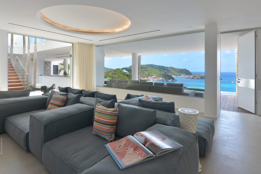 Una villa caraibica con vista mozzafiato sul mare Designer:<a href="http://architectonik.fr/" target="_blank">Architectonik</a>