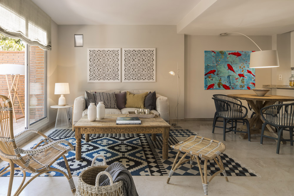 Stile mediterraneo per ambienti caldi e confortevoli