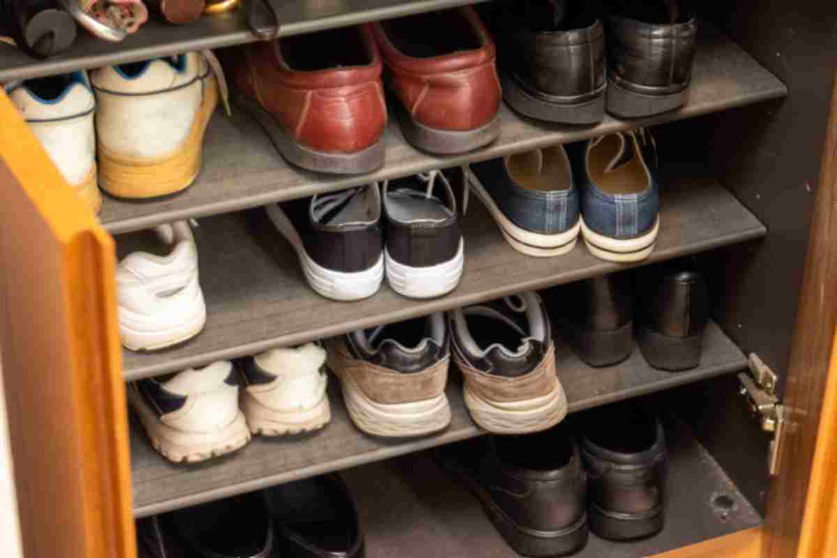 Come realizzare una scarpiera fai da te: i trucchi e i materiali da adottare scarpiera