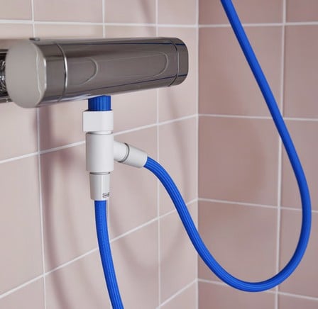 Basta spreco d'acqua: l'invenzione di IKEA che rivoluziona il tuo bagno e ti fa risparmiare accessorio doccia