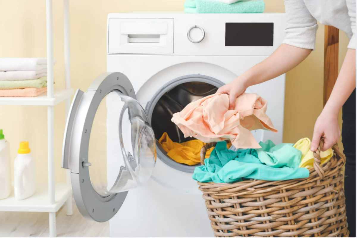 Il trucco del limone per avere un bucato profumato: il segreto che ti fa risparmiare sull'ammorbidente bucato profumato