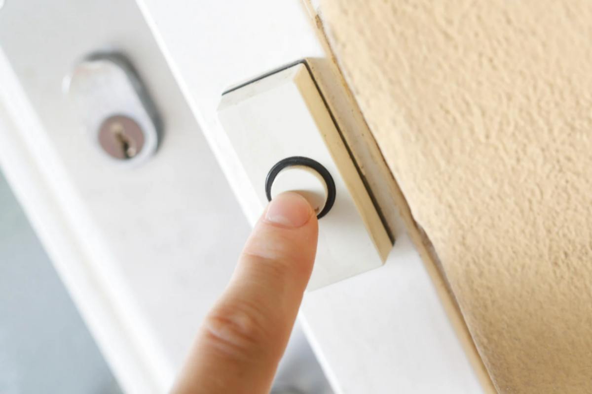 L'occhio che non dorme mai: come usare un campanello smart per la sicurezza in vacanza campanello smart