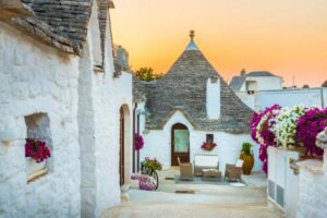 Le case dei sogni in Puglia: l'architettura dei trulli che ti fa vivere una fiaba case da sogno Trulli in Puglia