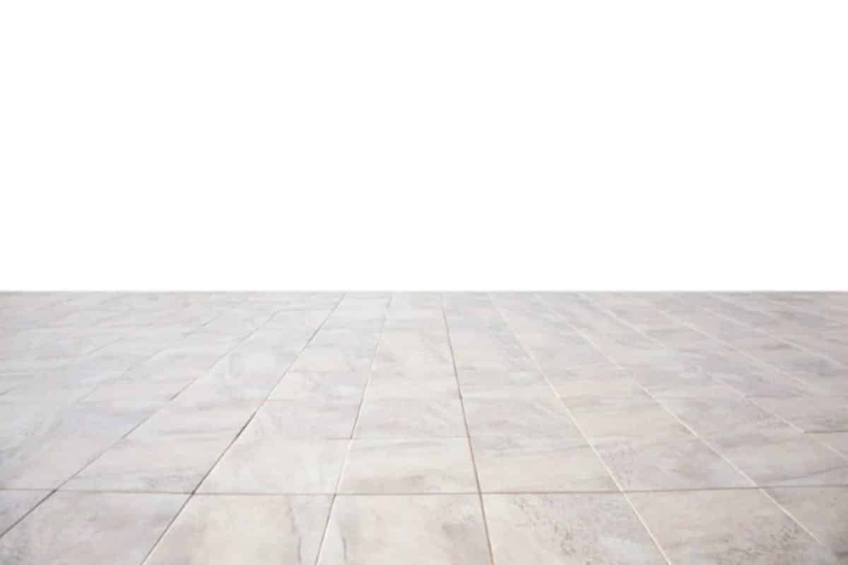 Stop a parquet e piastrelle: scopri i 3 motivi per cui il microcemento ti azzera i costi di posa. chukum rivestimento