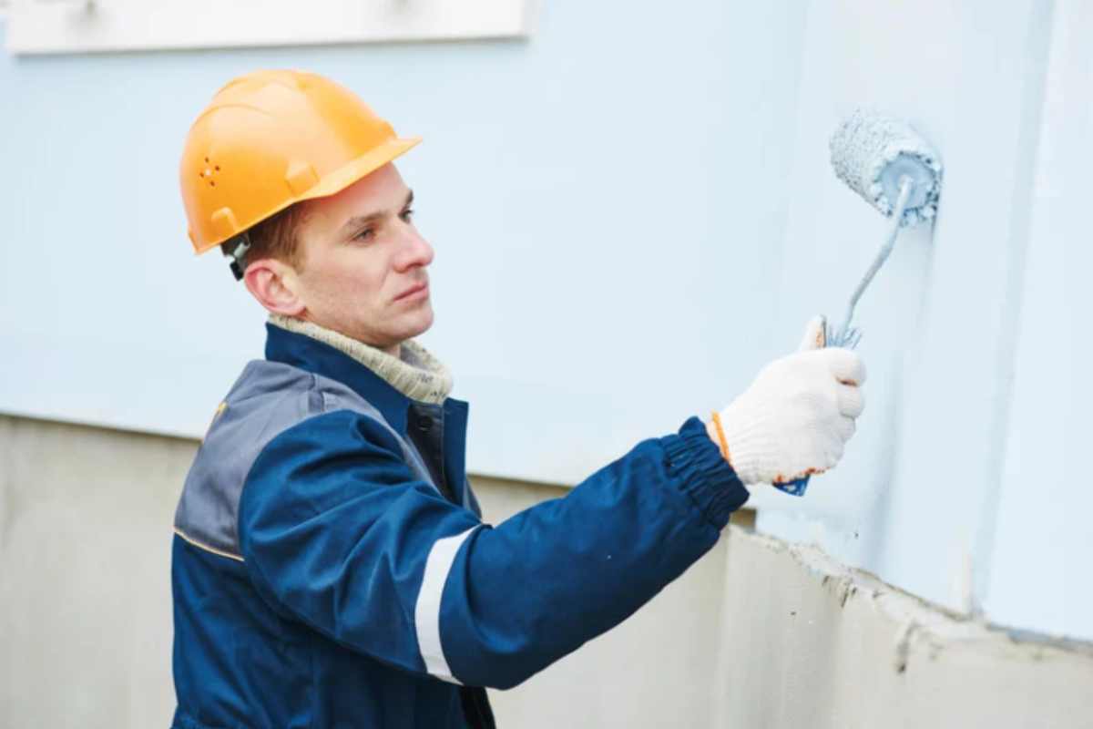 Bonus tinteggiatura al 50%: la guida completa ai 3 requisiti obbligatori per ottenere subito la detrazione dipingere facciata casa