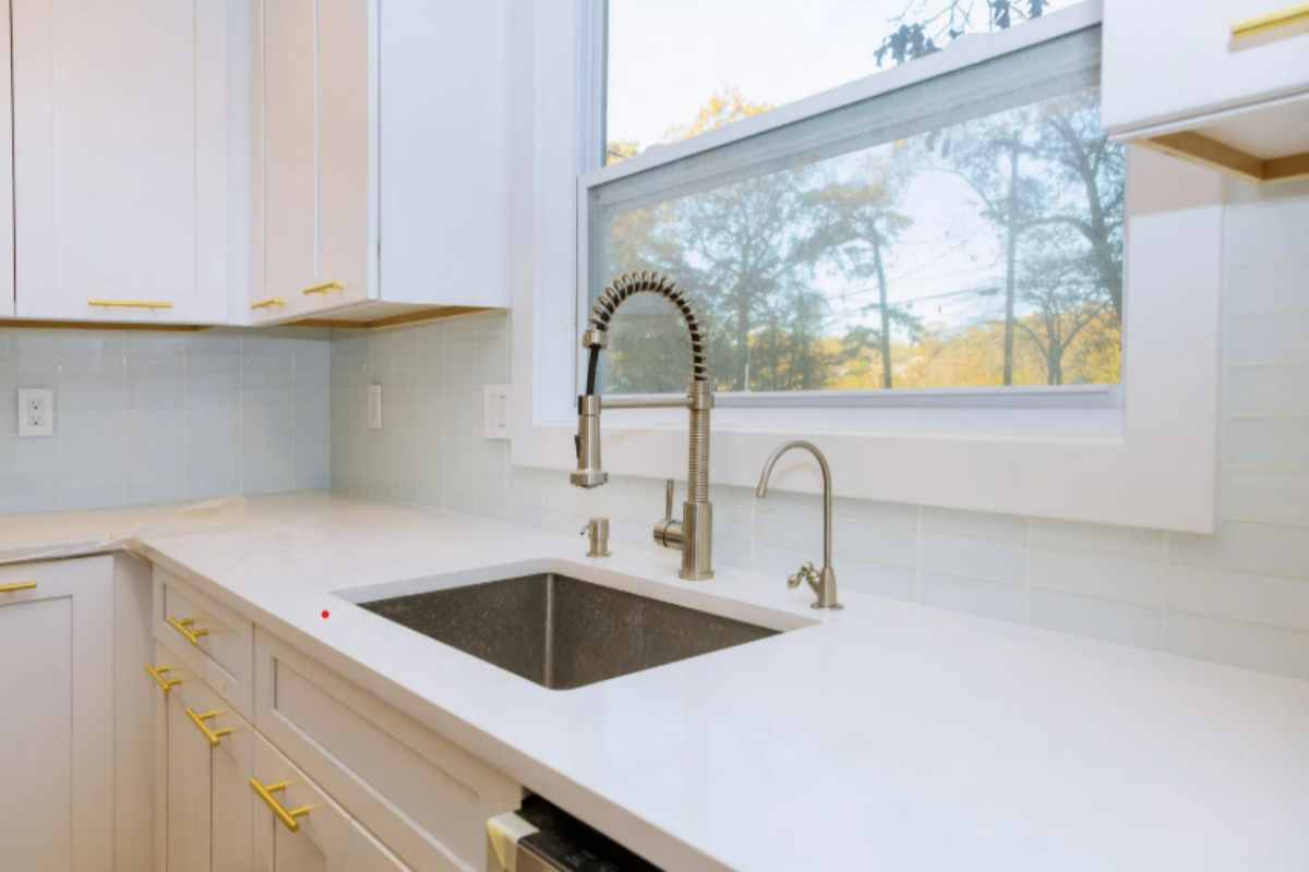 Stavo per chiamare l'idraulico per la puzza dal lavandino: l'ho risolta io con 2 cucchiai di questo. lavandino cucina