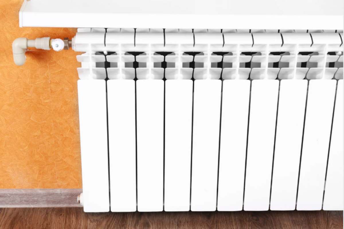 Vuoi nascondere i termosifoni? Le 5 idee geniali dei designer per trasformarli in un elemento d'arredo termosifone stanza