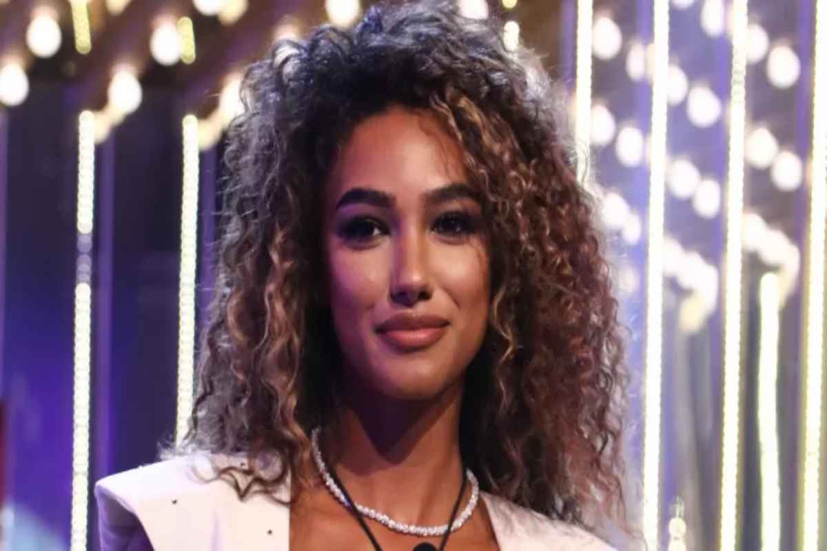 La casa di Samira Lui fa sognare tutti: stile, eleganza e cura degli spazi, le scelte della showgirl Samira Lui