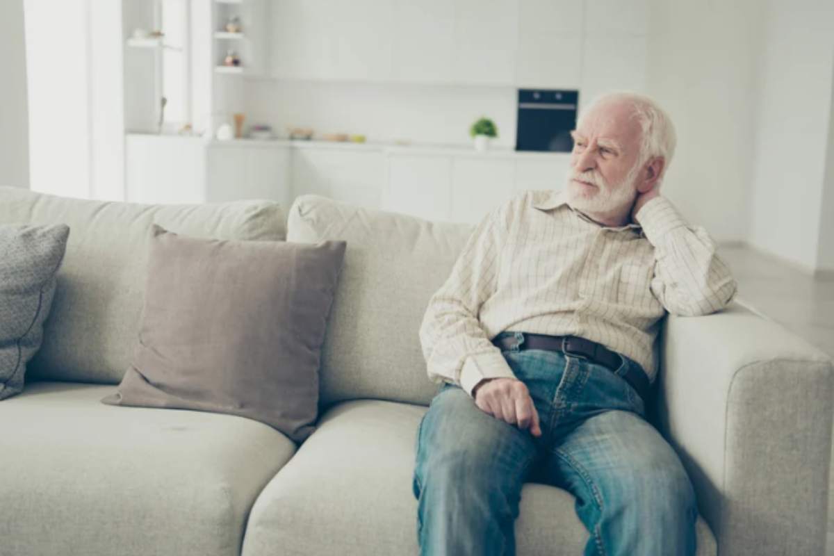 La stanza della casa che dà più problemi dopo i 70 anni (e come ristrutturarla) anziano casa sicurezza