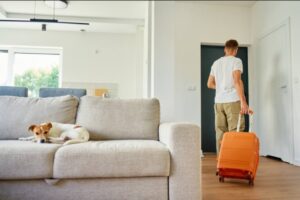Parti per le vacanze e torni con allagamenti o blackout: i 4 controlli che nessuno fa prima di chiudere casa per settimane casa partenza vacanze