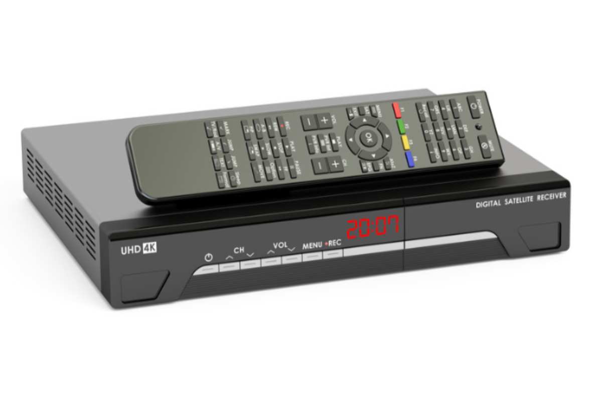 La bolletta di luglio sale anche se spegni tutto: c'è un elettrodomestico che consuma di notte anche da spento, e non è quello che pensi decoder Tv