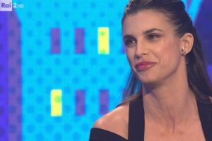 Elisabetta Canalis, la sua villa con giardino a Los Angeles: le sue scelte di stile Elisabetta Canalis