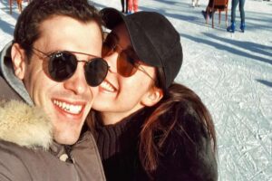 Aurora Ramazzotti e Goffredo Cerza, la casa a Milano: i colori forti alle pareti, il diktat sulle luci e la cucina con isola Aurora Ramazzotti e Goffredo Cerza