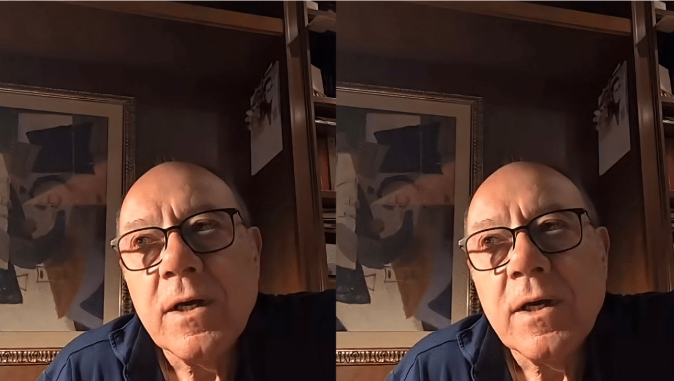 Carlo Verdone, il suo attico extra lusso a Roma: la scelta architettonica in salone, lo studio e il panorama sulla Città Eterna carlo verdone studio biblioteca 28 7 2026 casadistile.it