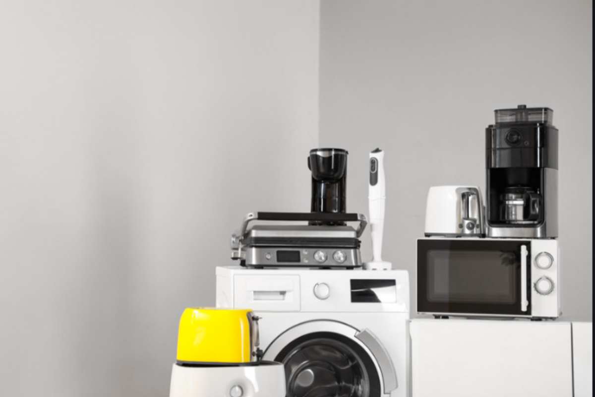 Bolletta luce luglio 2026: questo elettrodomestico consuma anche da fermo (nessuno lo controlla mai) casa elettrodomestici bolletta 4 7 2026 casadistile.it