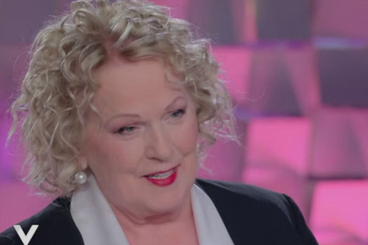 Katia Ricciarelli, la casa con vista sul lago: stile classico e rilassante, l'accessorio che non può mancare Katia Ricciarelli