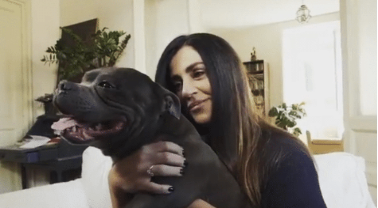 Raffaella Mennoia, la casa della collaboratrice di Maria De Filippi a Roma: stile minimalista e accessori studiati raffaella mennoia salone 29 7 2026 casadistile.it