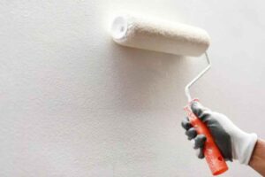 I colori che vedrai ovunque in casa da settembre 2026: gli interior designer italiani hanno già scelto e non sono quelli che immagini dipingere pareti