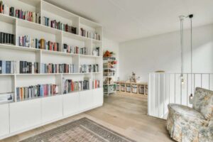 La libreria del soggiorno che sembra sempre caotica e vecchia si trasforma completamente con questo metodo che i falegnami usano da decenni e quasi nessuno conosce libreria casa soggiorno