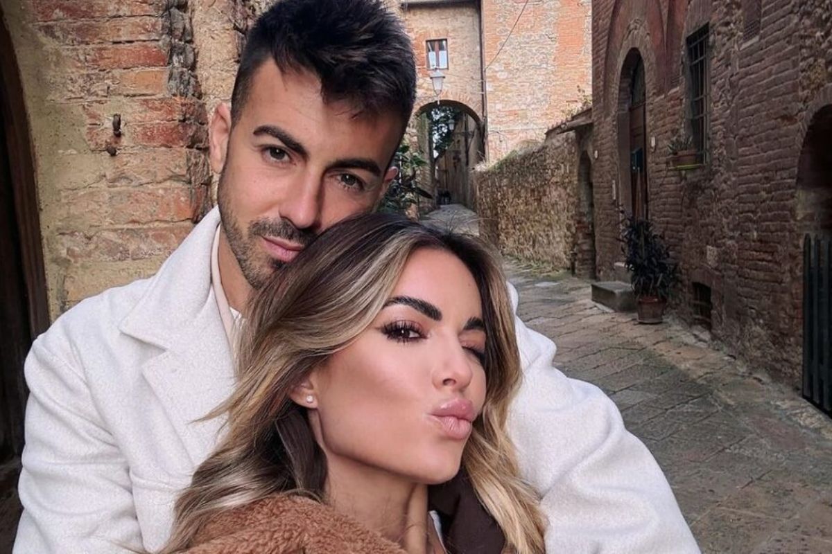 Stephan El Shaarawy e Ludovica Pagani, la casa a Genova: la piscina con vista sul mare, il salotto ampio e moderno Stephan El Shaarawy Ludovica Pagani